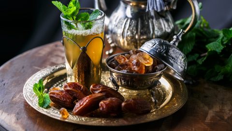 خطوات تجهيز الشاي المغربي