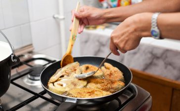 4 حيل للتخلص من روائح الطبخ من المنزل