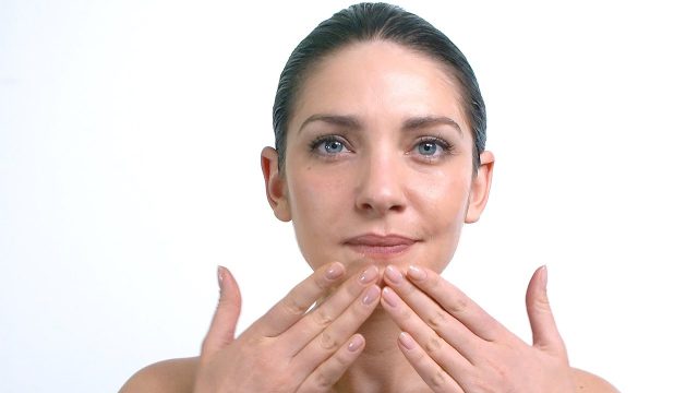 7 كريمات ملونة لإطلالة مكياج خفيفة هذا الصيف!