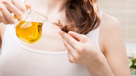 جربي أقنعة زيت الكتان حسب مشاكل شعرك!