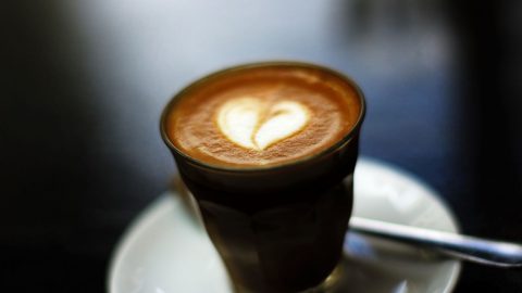 خطوات إعداد قهوة كورتادو