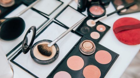 للعروس: اكتشفي طرق استخدام فراشي المكياج حسب نوعها