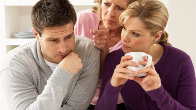 4 نصائح لمنع العائلة المقربة من التدخل في حياتك الزوجية