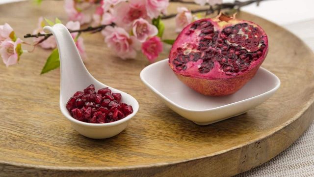 اكتشفي 5 فوائد صحية غير معروفة لدبس الرمان