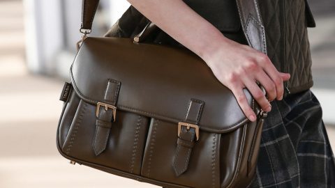 7 تصاميم جذابة لحقائب المكتب لإطلالة عملية أنيقة