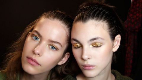 6 أفكار مكياج مبتكرة باللون الذهبي من وحي عارضات الأزياء