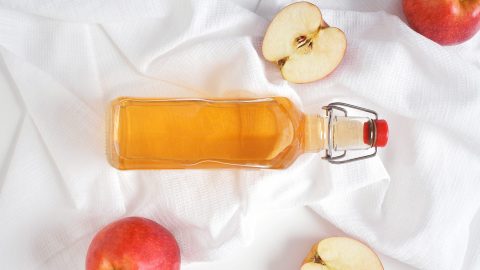 4 أسباب تدفعك لإضافة خل التفاح لمياه الاستحمام!