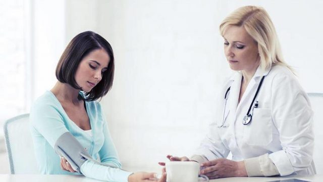 تعرفي على علامات ارتفاع ضغط الدم عند السيدات