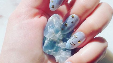 بالصور: مناكير بنقشة الهلال والنجوم لكشخة رمضانية متميزة