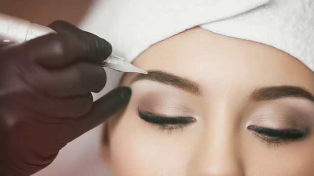 اكتشفي طريقة تحضير تاتو حواجب عضوي باستخدام الكاكاو!