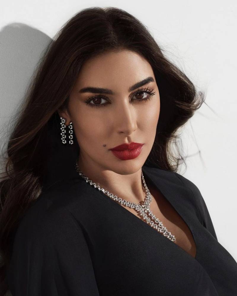 إطلالات مكياج جذابة 