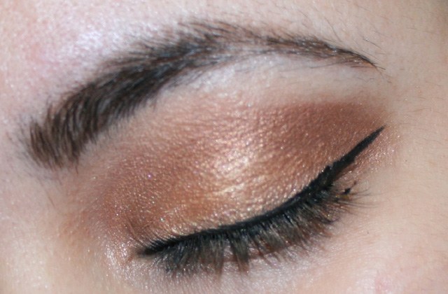 طرق رسم الآيلاينر