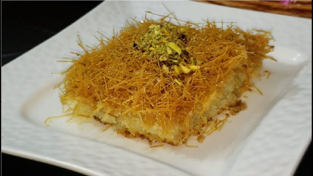 كيفية تجهيز بسبوسة بالشعيرية