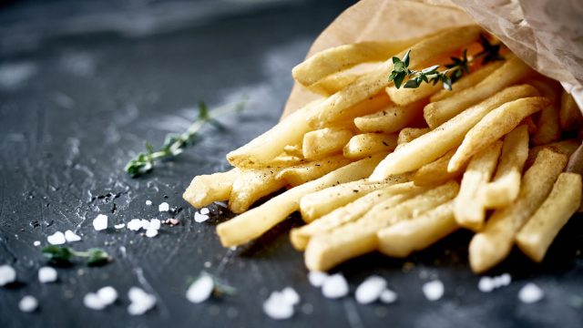 4 أطعمة خطيرة على القلب تجنبي تناولها