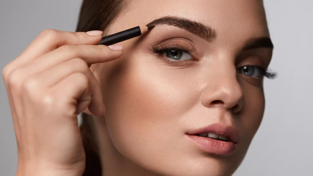 مكياج الحواجب : 3 أسرار تجعلك تتقنينها