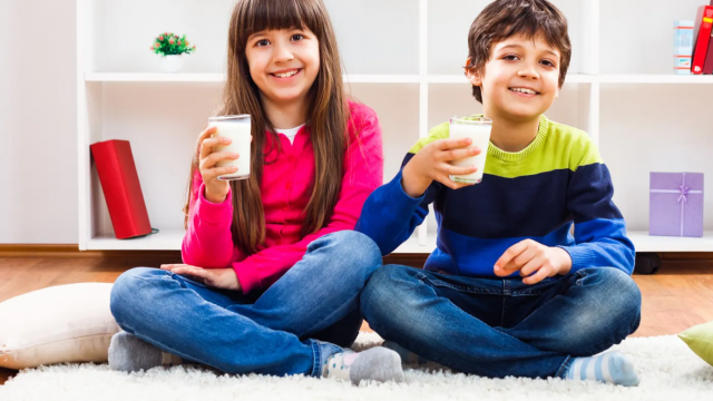 الغيرة عند الأطفال : الأسباب والحلول