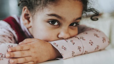 الهالات السوداء عند الأطفال .. 5 أسباب وراء ظهورها