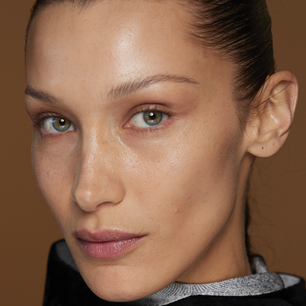 صيحة الحواجب الرفيعة