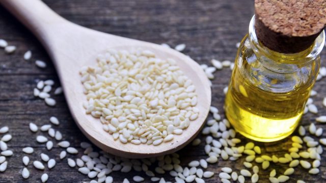 وصفات السمسم العضوية للعناية بجمال البشرة