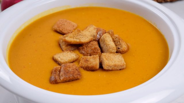 كيفية تجهيز شوربة العدس والبطاطا