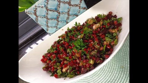 كيفية تجهيز سلطة الشمندر والرمان