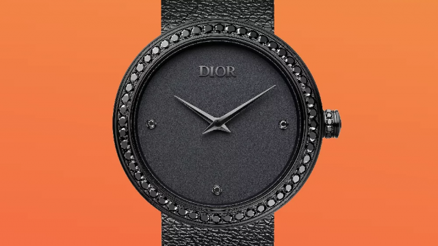 ساعة D Black Ultramatte الجديدة من علامة Dior