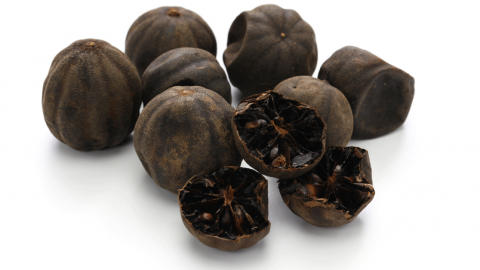 4 فوائد صحية لليمون الأسود تهم السيدات