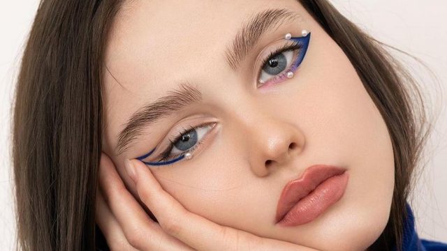 رسمات آيلاينر مبتكرة لإطلالة عيون متميزة
