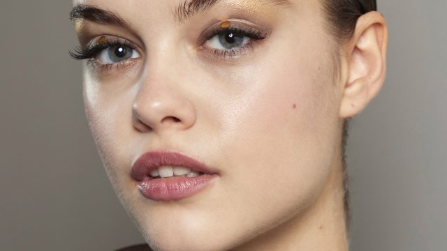 للسهرات: أتقني مكياج بألوان ثنائية بهذه الخطوات!