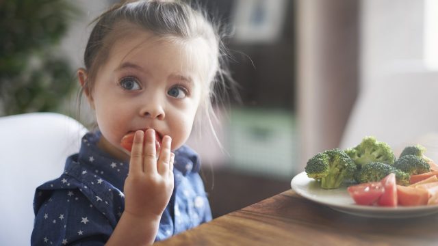 5 وجبات خفيفة صحية لتكملة النظام الغذائي لطفلك