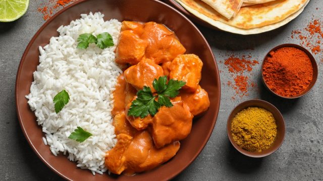 كيفية تجهيز دجاج بالكاري