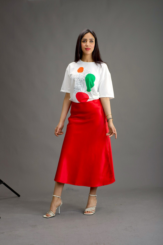 كيفية تنسيق التنورة الميدي