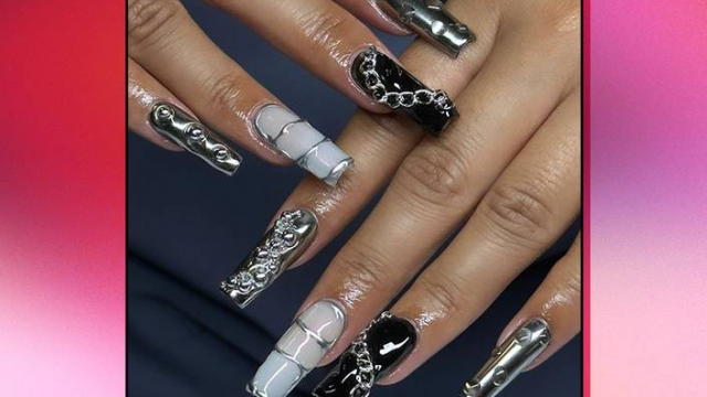 10 ستايلات أظافر باللون الأسود عليك تجربتها في 2023