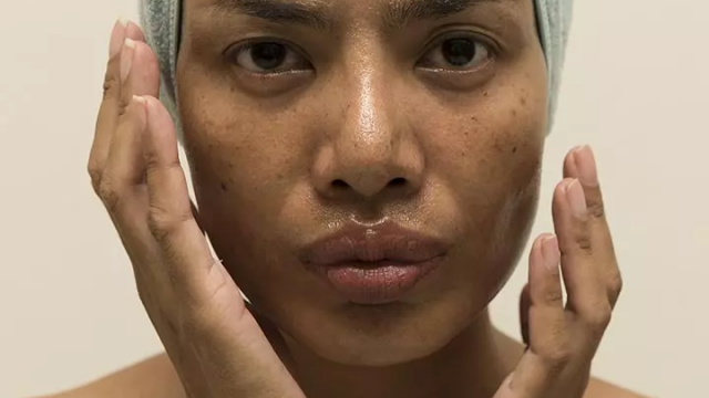 أطعمة مفيدة لصاحبات البشرة الدهنية