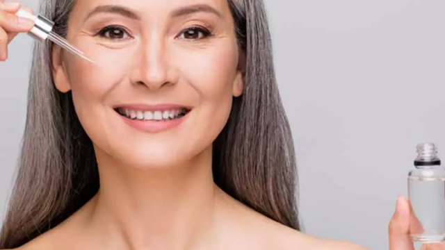 أفضل الزيوت العطرية لعلاج التجاعيد وكيفية استخدامها