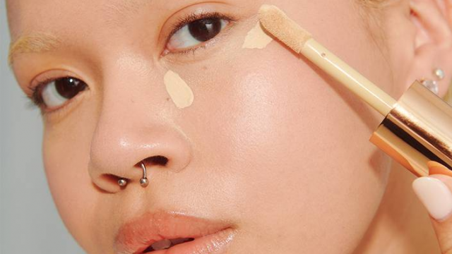 4 حيل لوضع الكنسيلر بدون أساس على البشرة