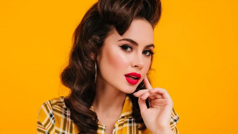 استلهمي إطلالتك مكياجك من السبعينات!