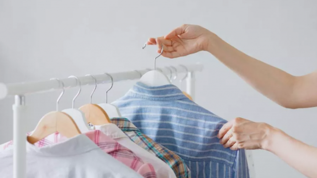 تخلصي من رائحة الرطوبة في الملابس!