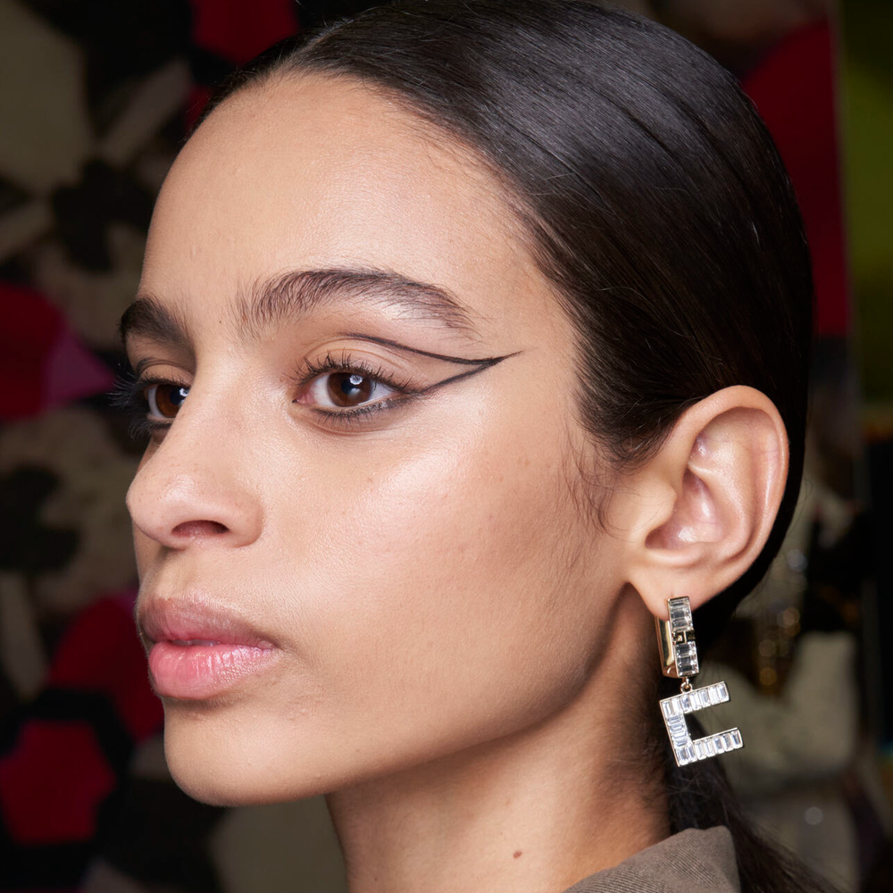 إطلالات من وحي عروض الموضة