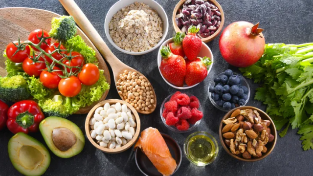 خفض ضغط الدم بـ6 أطعمة فعالة