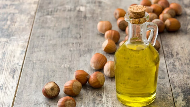 الفوائد الجمالية لزيت البندق