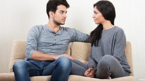 تجاوز النقاشات الزوجية : خطوات عملية لتعزيز التواصل وبناء علاقة قوية