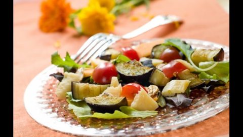 كيفية تجهيز سلطة الباذنجان المشوي