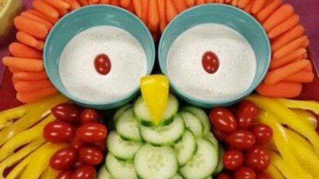 طرق وحيل لمساعدة الطفل على تناول الخضروات