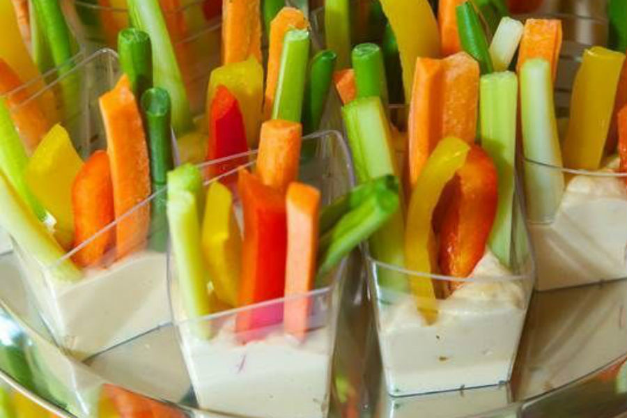 مساعدة الطفل على تناول الخضروات