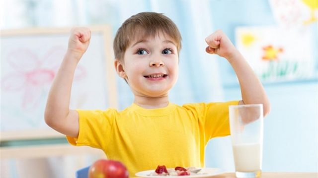 فوائد فيتامين D للأطفال : أساس النمو والصحة