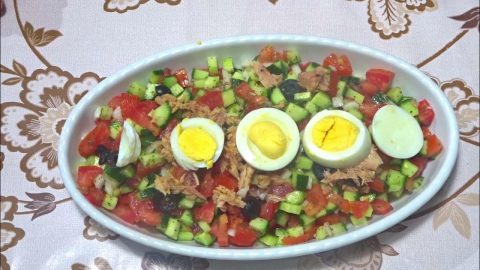 كيفية تجهيز سلطة الخيار التونسية