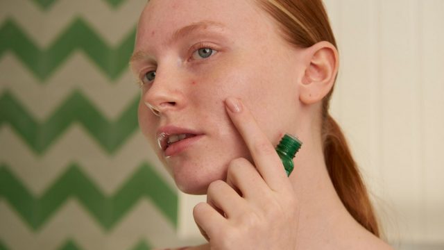 أفضل منتجات سيروم للحفاظ على شباب البشرة من أشهر الماركات العالمية