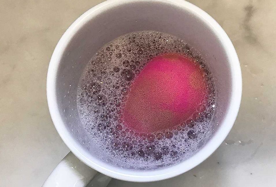 كيفية العناية بأدوات المكياج