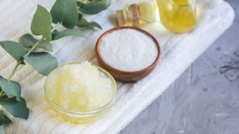 أفضل الطرق والعلاجات الطبيعية التجميلية للعناية ببشرتك